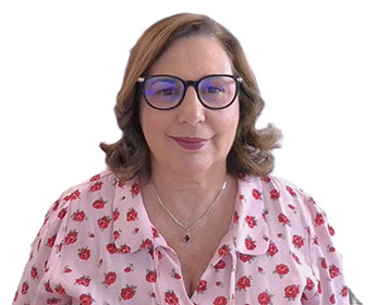 A portrait picture of Mrs Linda Cranley on white background