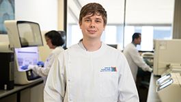 Headshot photo of Dr Aaron Beasley