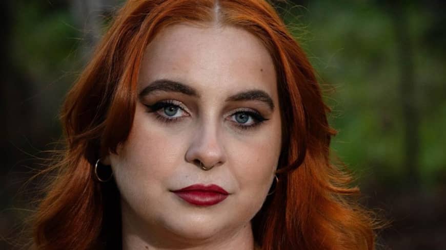 Profile picture of woman