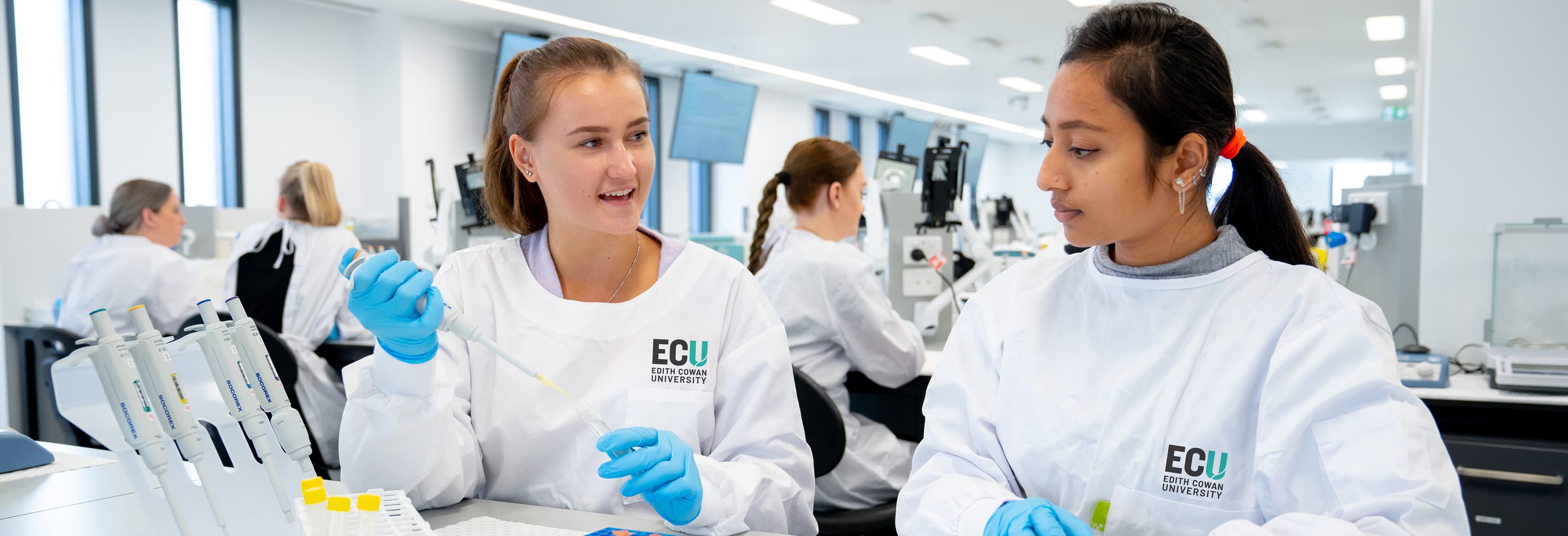 biomedical students in laboratory