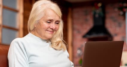 Woman on a laptop - Free Online Will